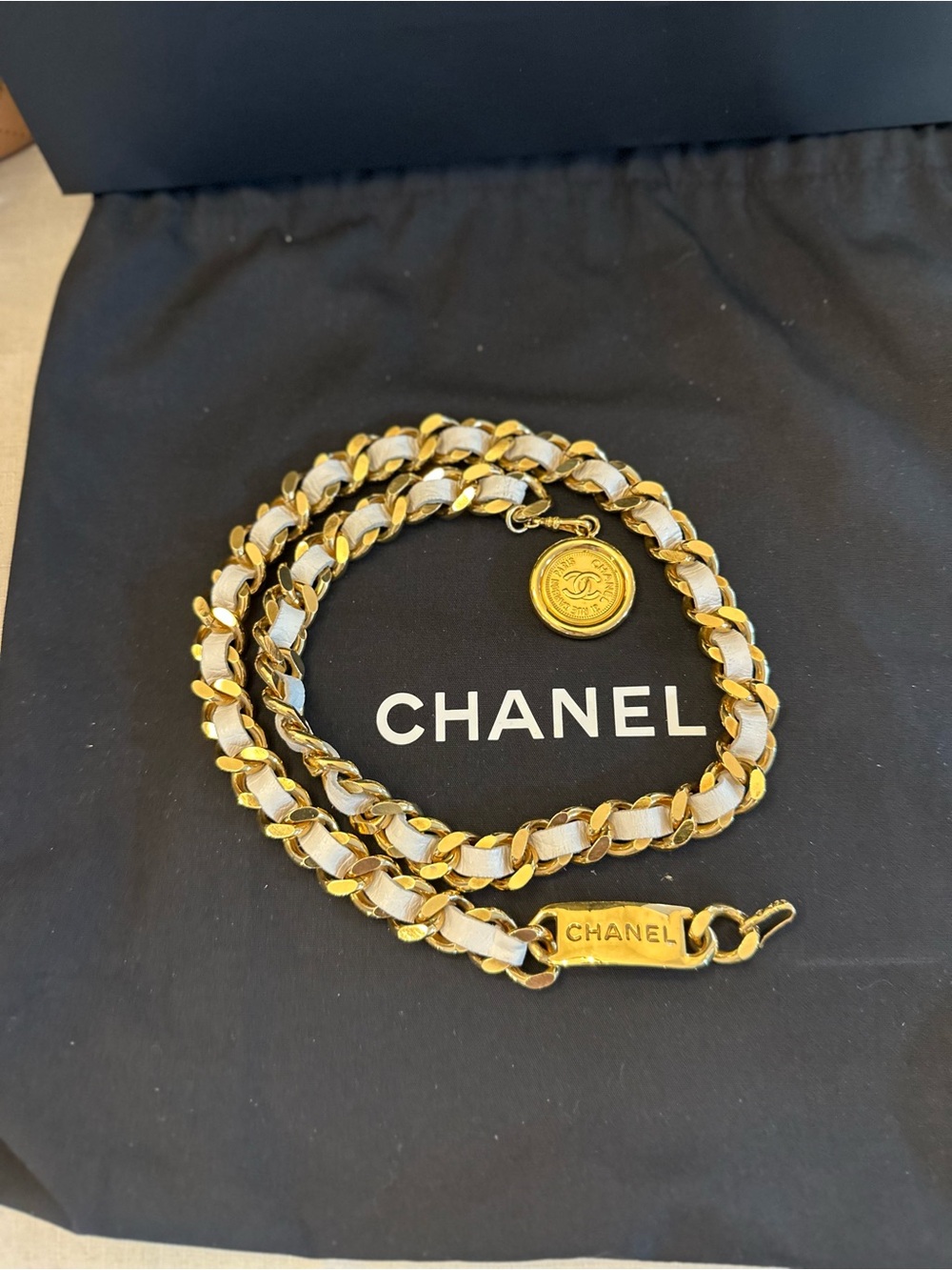100% authentic Chanel belt, belt only - Picture 6 of 12